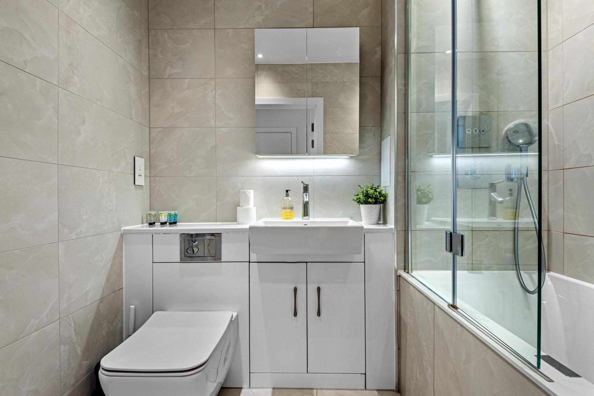 Londwell, Heart Of Notting Hill, Balcony Suite Luxury Лондон Екстериор снимка